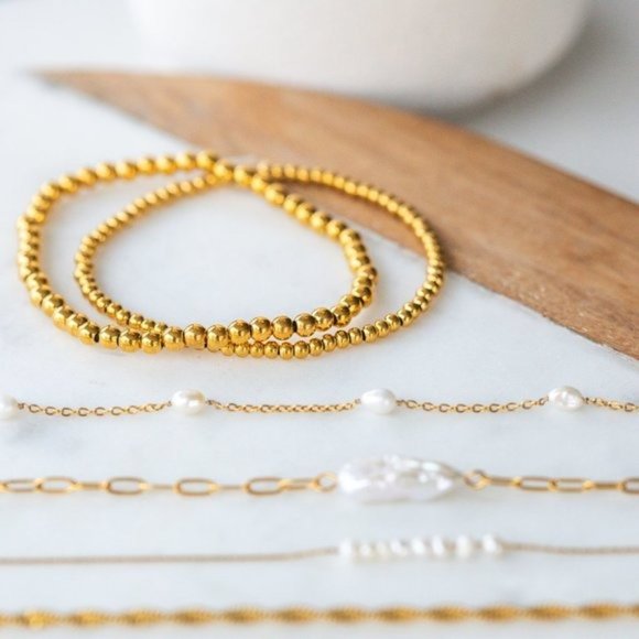 Gold Bracelet Dainty Pearl bracelet Waterproof Gold Delicate layering bracelet - Picture 6 of 8